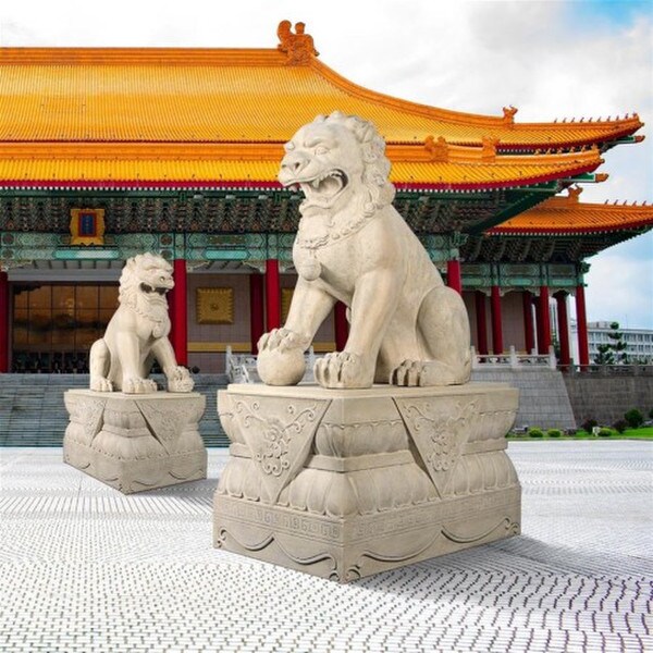 Male & Female Foo Dogs With Plinths